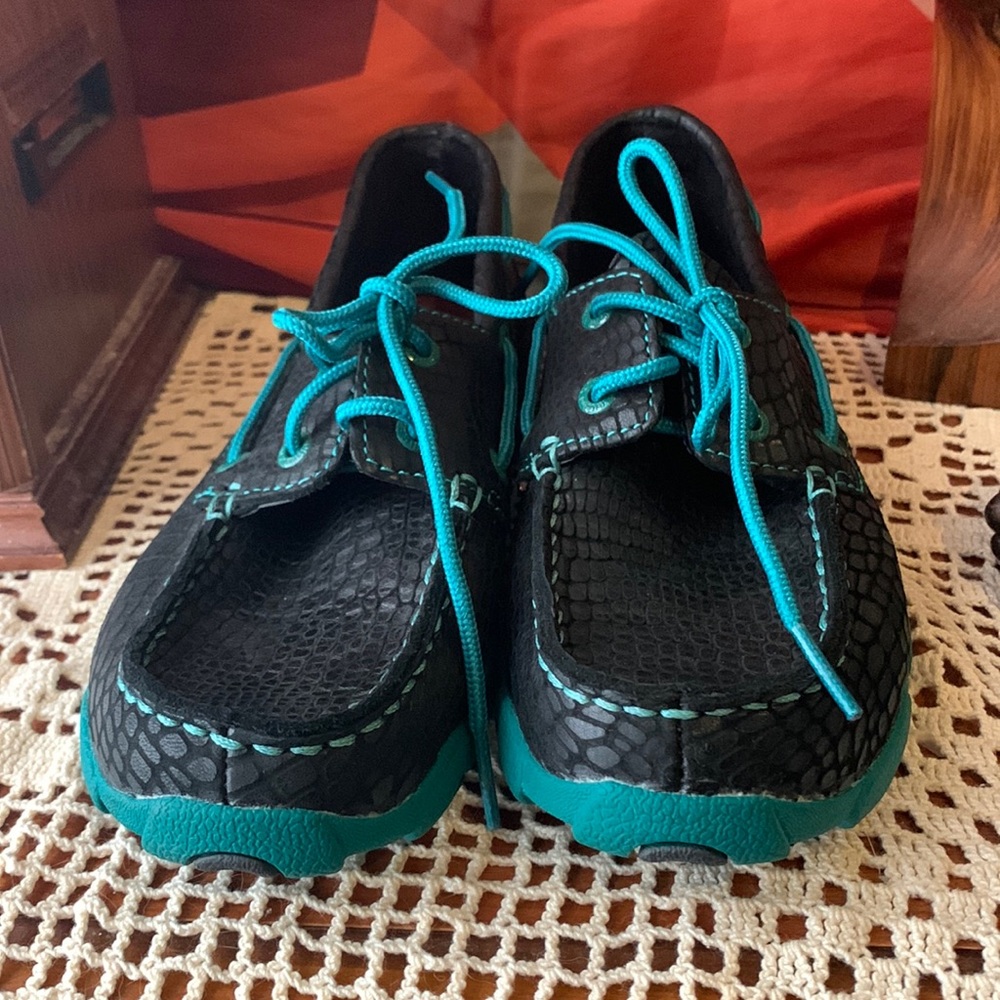 Twisted x boat shoes in black with turquoise accents
